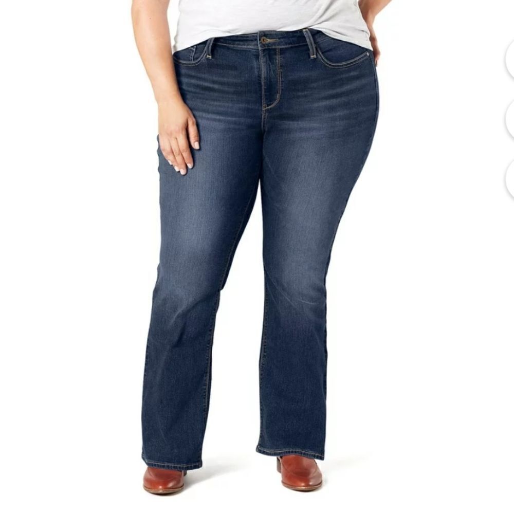Signature by Levi Strauss & Co. Women's 28 Long Modern Bootcut Jeans